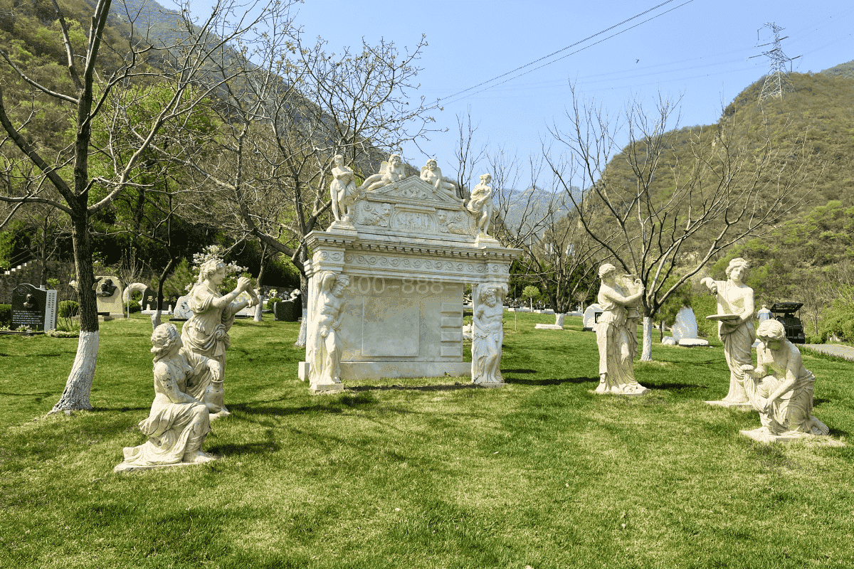 九公山墓地环境图